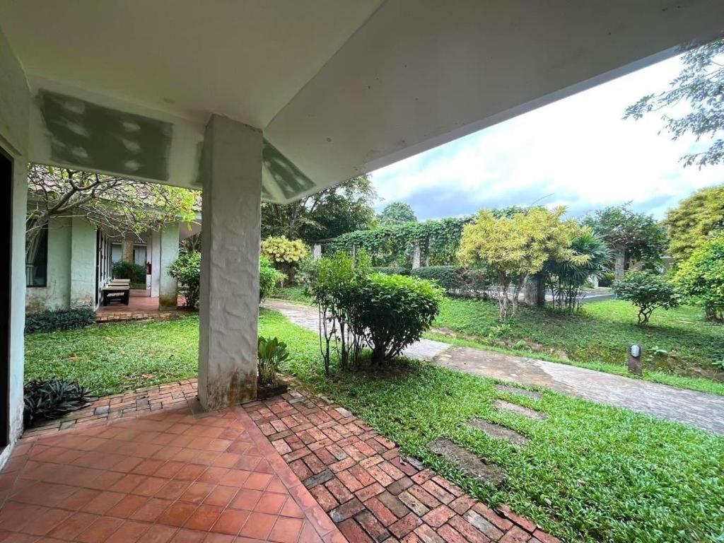 Baan Chuengkao Resort Ranong Buitenkant foto