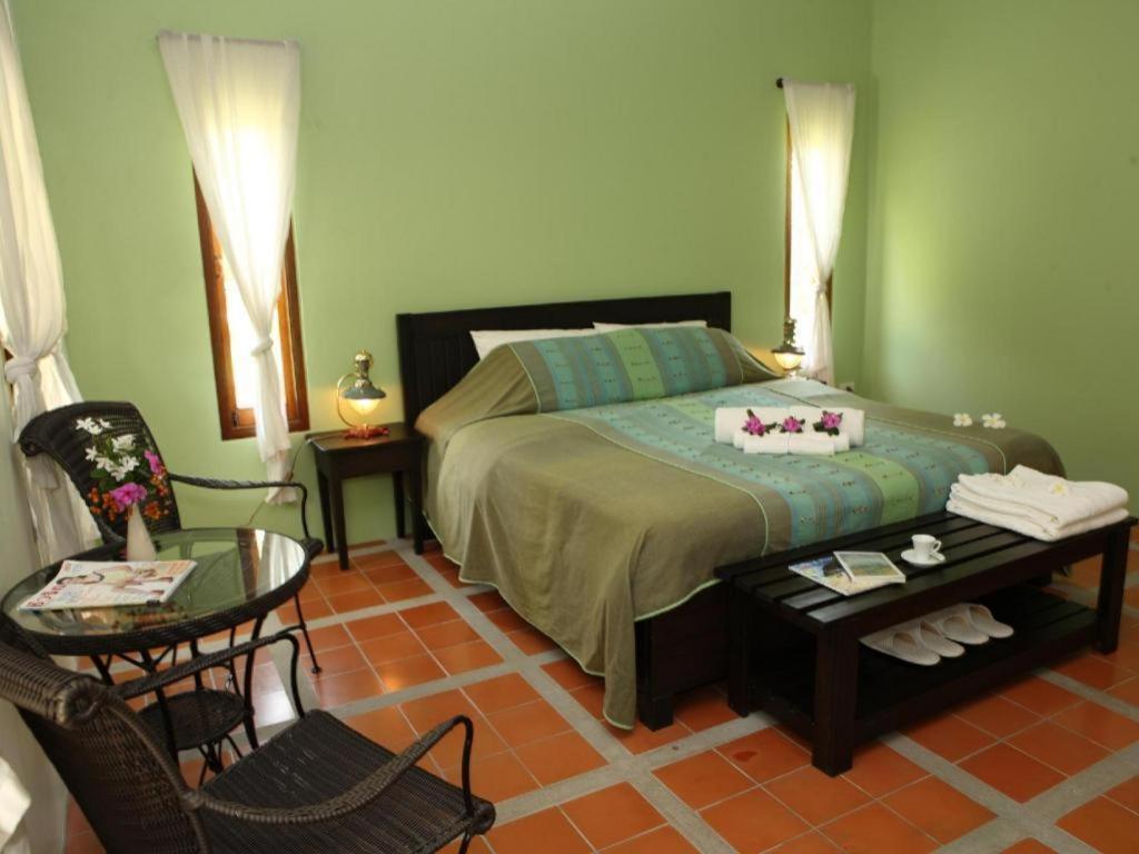 Baan Chuengkao Resort Ranong Buitenkant foto