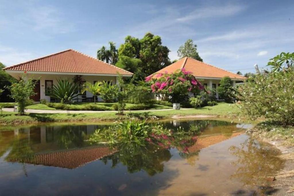 Baan Chuengkao Resort Ranong Buitenkant foto