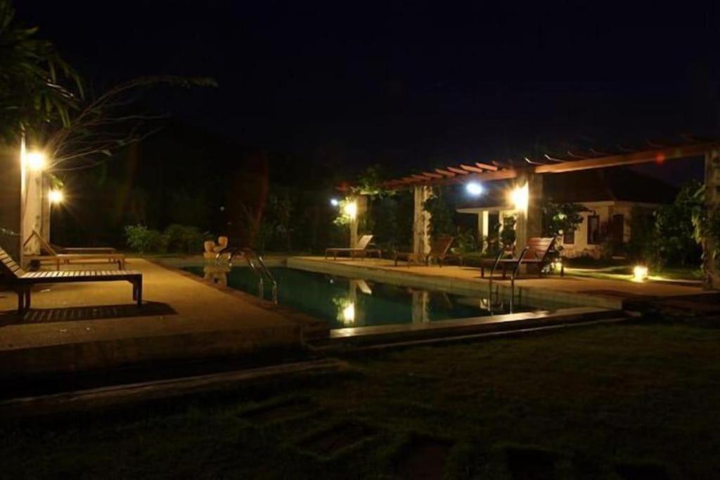 Baan Chuengkao Resort Ranong Buitenkant foto