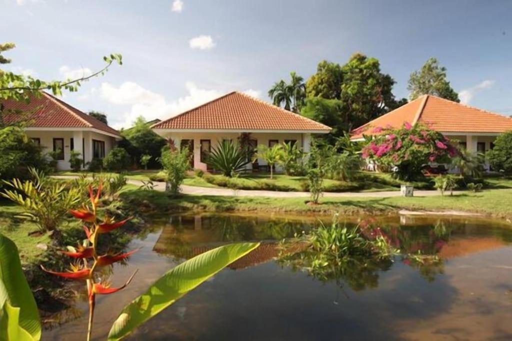 Baan Chuengkao Resort Ranong Buitenkant foto